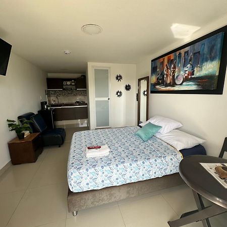 Sea Life Apartamentos En Via Principal Centro Y San Luis San Andrés Kültér fotó