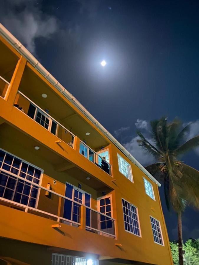 Sea Life Apartamentos En Via Principal Centro Y San Luis San Andrés Kültér fotó