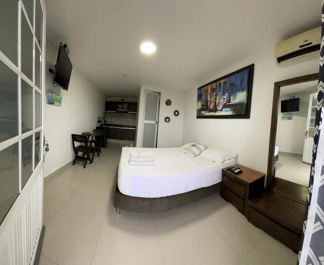 Sea Life Apartamentos En Via Principal Centro Y San Luis San Andrés Kültér fotó