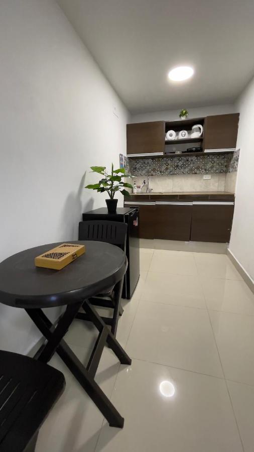 Sea Life Apartamentos En Via Principal Centro Y San Luis San Andrés Kültér fotó