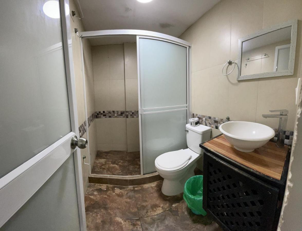Sea Life Apartamentos En Via Principal Centro Y San Luis San Andrés Kültér fotó