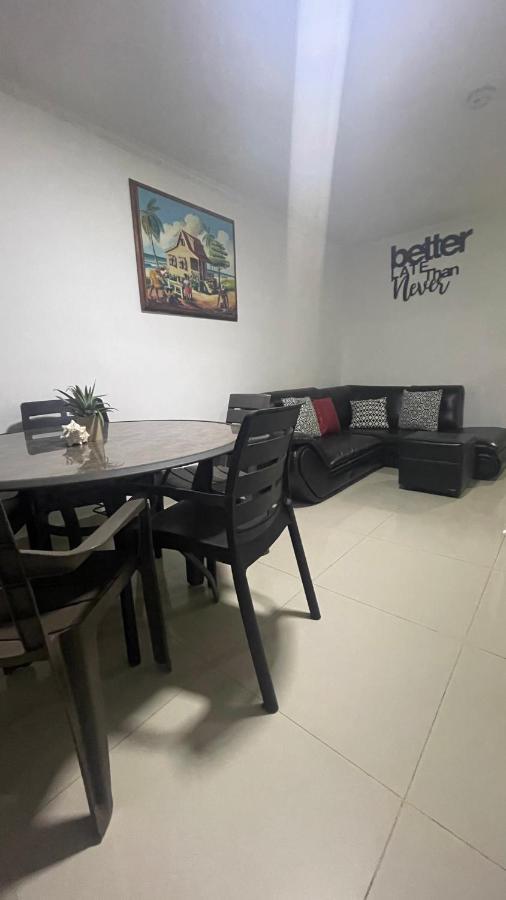 Sea Life Apartamentos En Via Principal Centro Y San Luis San Andrés Kültér fotó