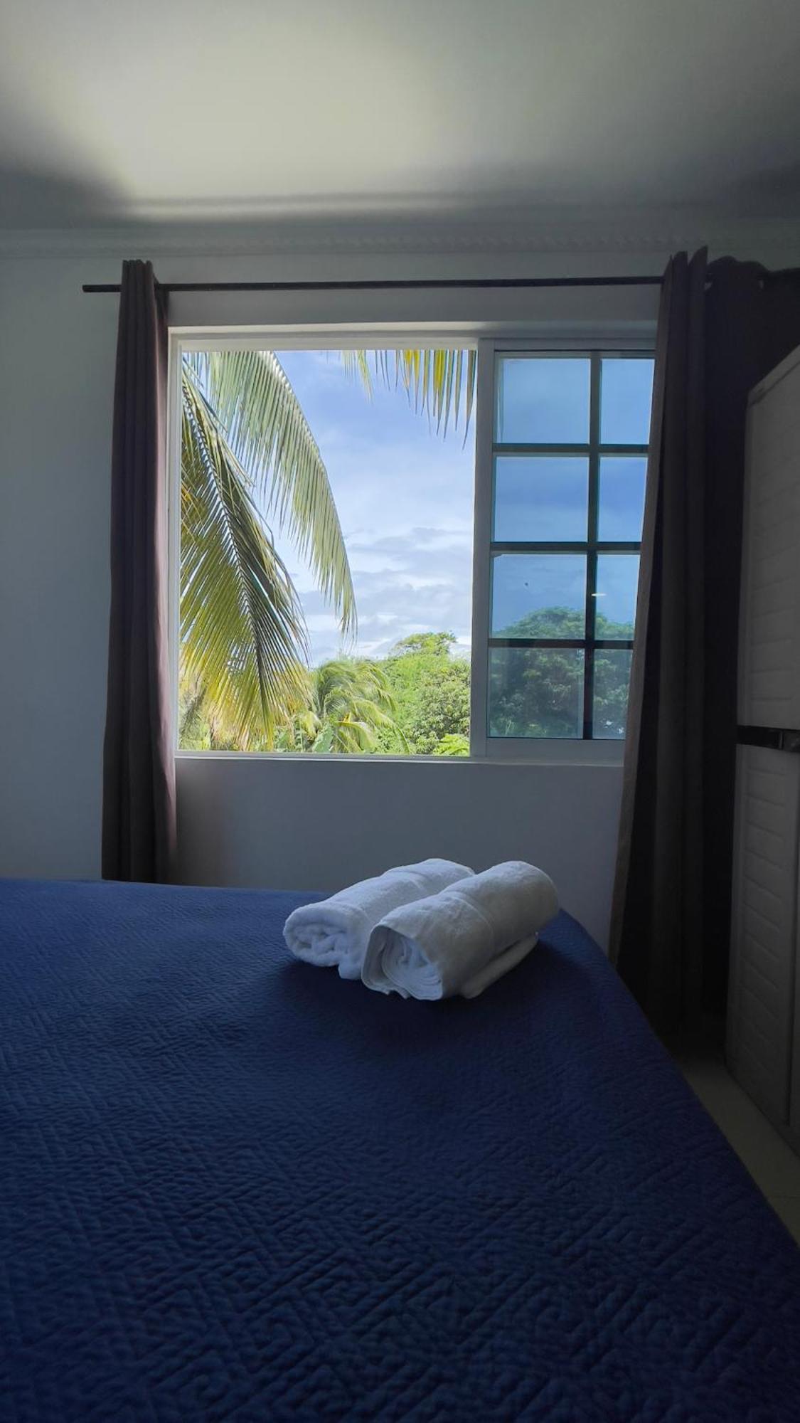 Sea Life Apartamentos En Via Principal Centro Y San Luis San Andrés Kültér fotó