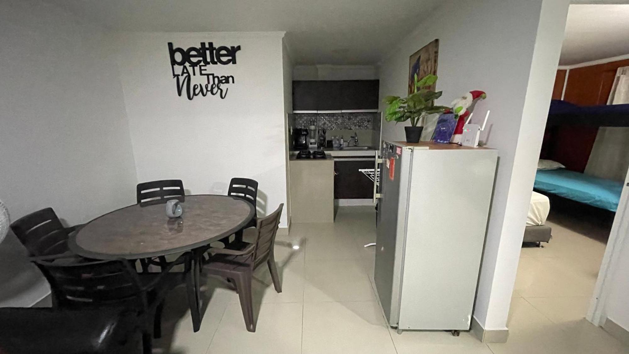 Sea Life Apartamentos En Via Principal Centro Y San Luis San Andrés Kültér fotó